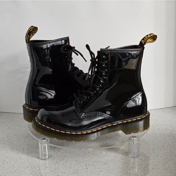 🥾Doc Martens, genuine leather with patent gloss coating. NIB, Size 7. - Picture 2 of 12